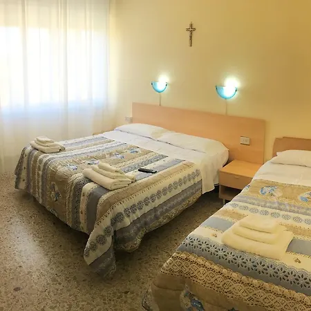Casa Diomira Otel Lido di Camaiore